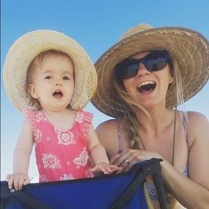 Meet your Posher, Caroline